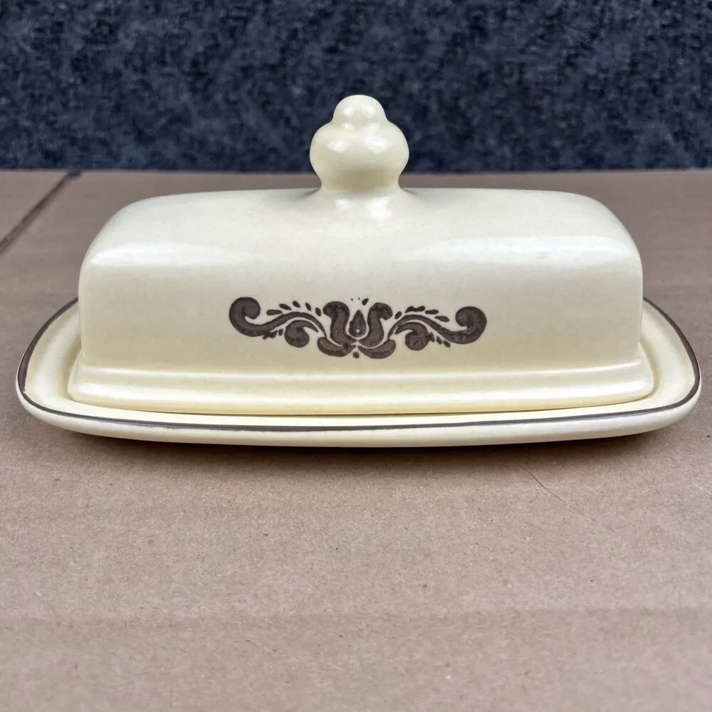 Vintage Pfaltzgraff Village Pattern Stoneware Covered Butter Dish with Lid